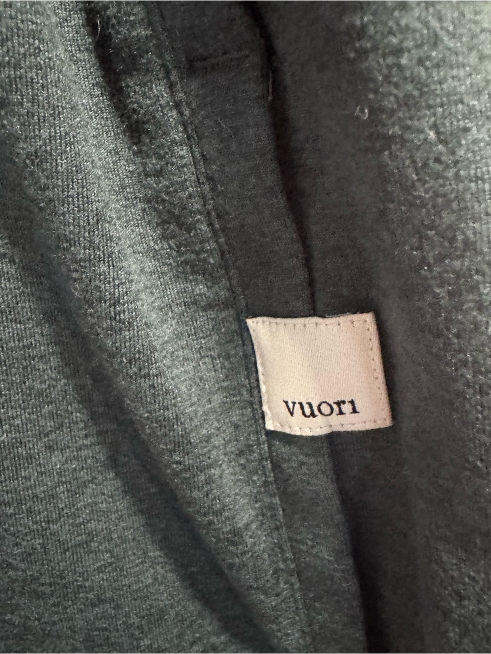 Vuori Halo Performance Short 2.0 in Moss Heather Sz L - Picture 3 of 7